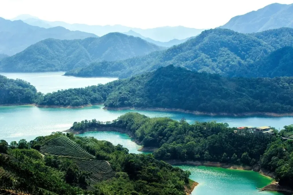 Praktis dan Terpercaya: Pesan Mobil Sewaan Anda di Silangit, Danau Toba, Balige, & Kualanamu
